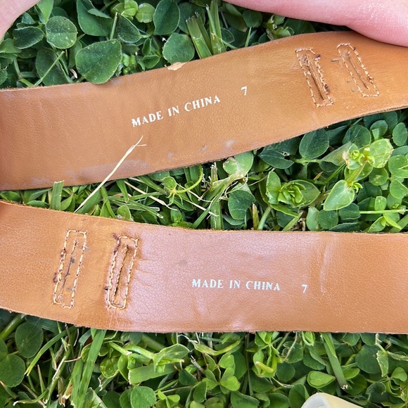 DOLCE VITA Two-Toned White Brown Leather Sandals - US 7 - Picture 6 of 15